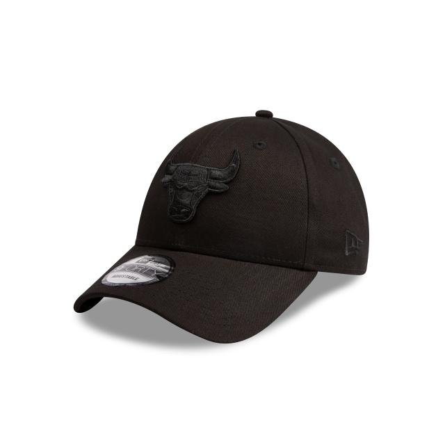 NEW ERA CHICAGO BULLS BLACK ON BLACK 9FORTY CAP