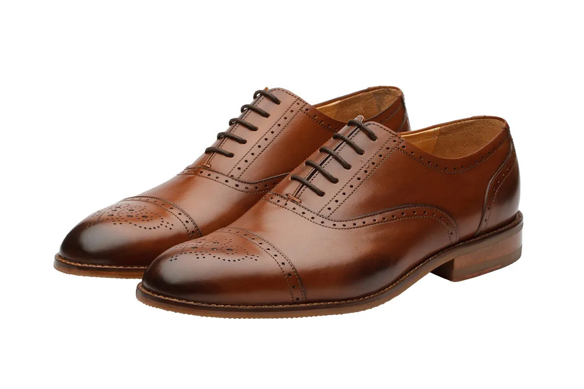 Toecap Brogue Oxford With Medallion -Brown